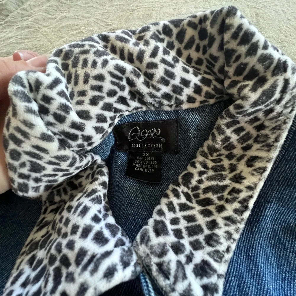 Women's Blue Denim Trucker Button Down Outdoor Jacket Size 2XL Animal Print